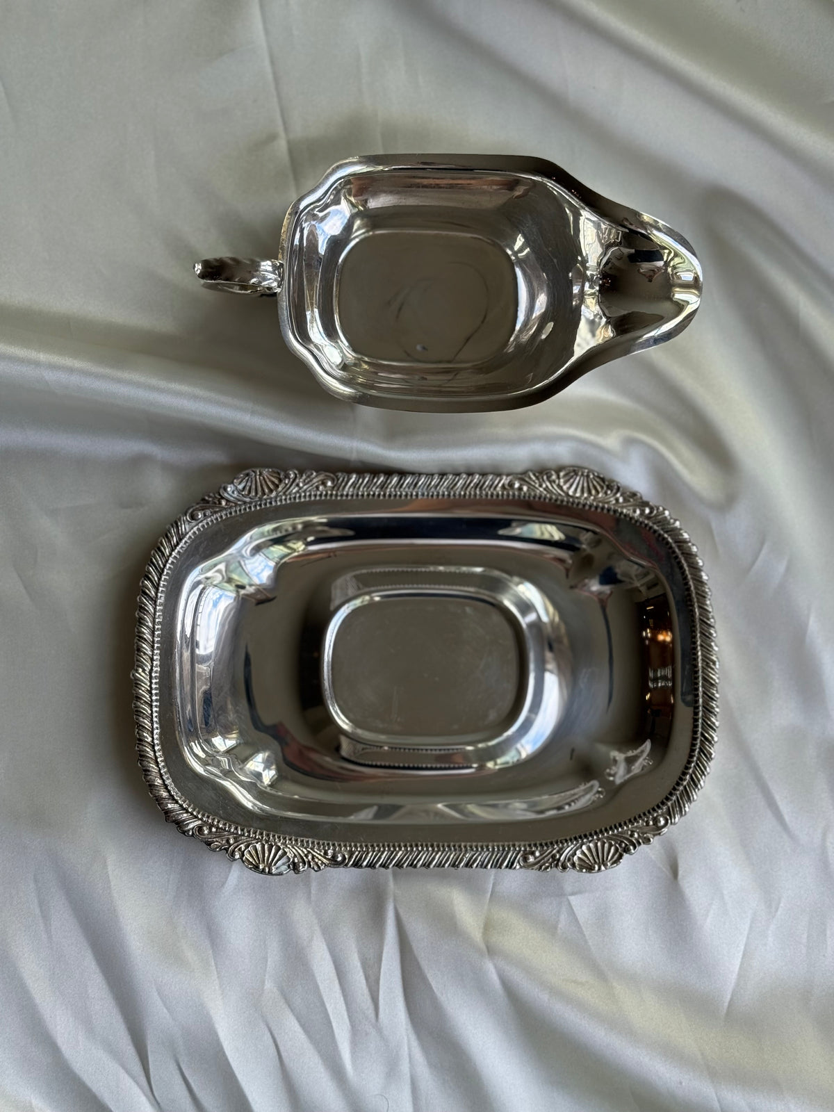 Old English Reproduction EP on Copper Silver-Plated Gravy Boat & Underplate