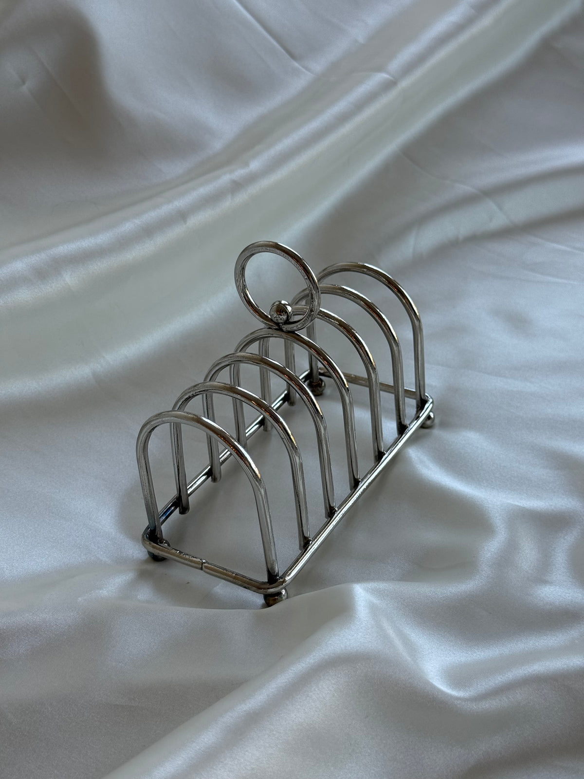 Vintage Silver Plated Toast Rack – Arched Wire Design with Ring Handle