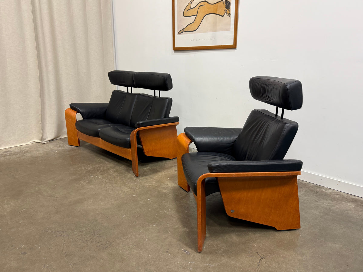 Stressless Pegasus loveseat and armchair by Ekornes, crafted in Norway