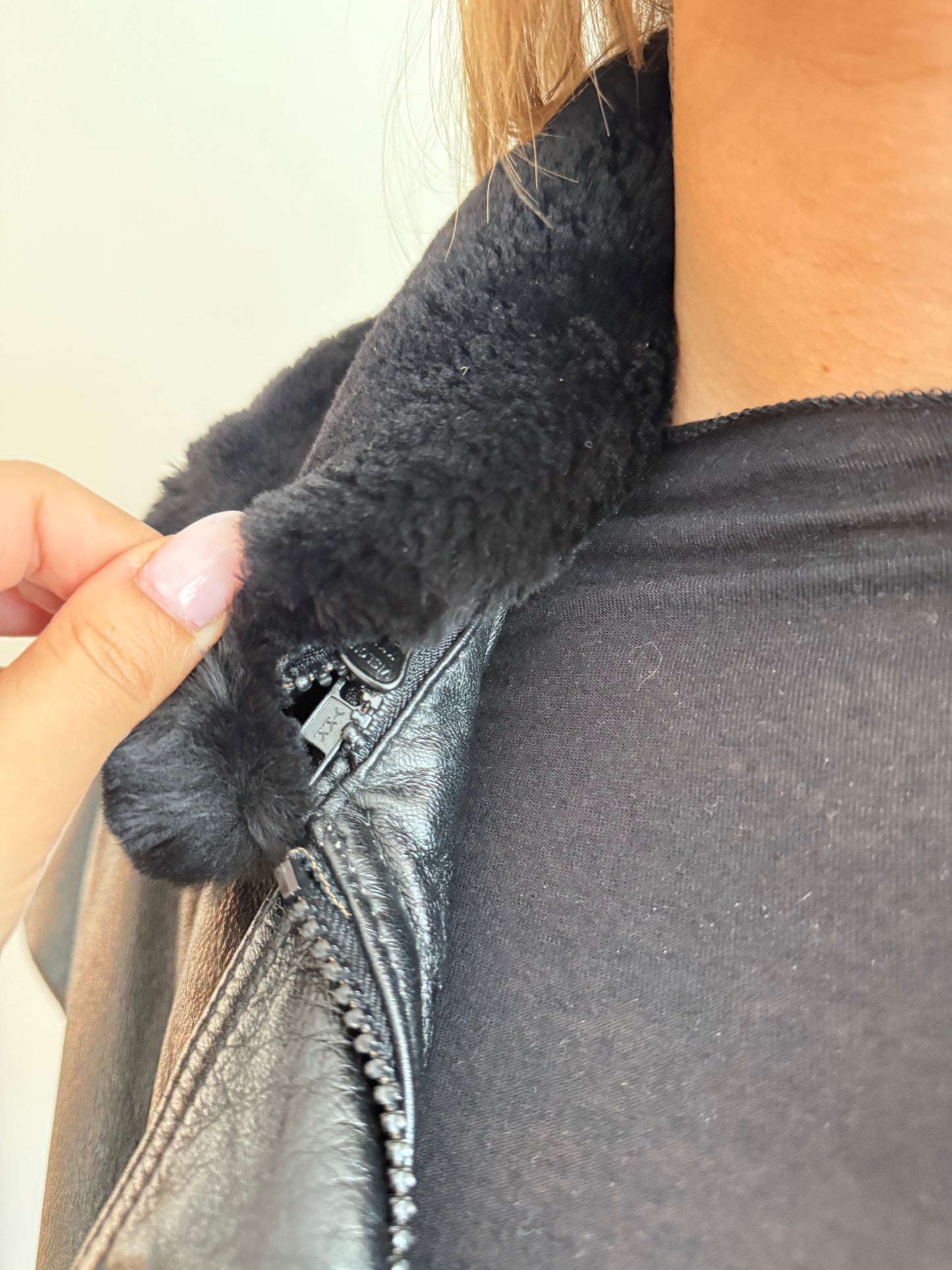 Vintage Black Leather Bomber Jacket with fur collar