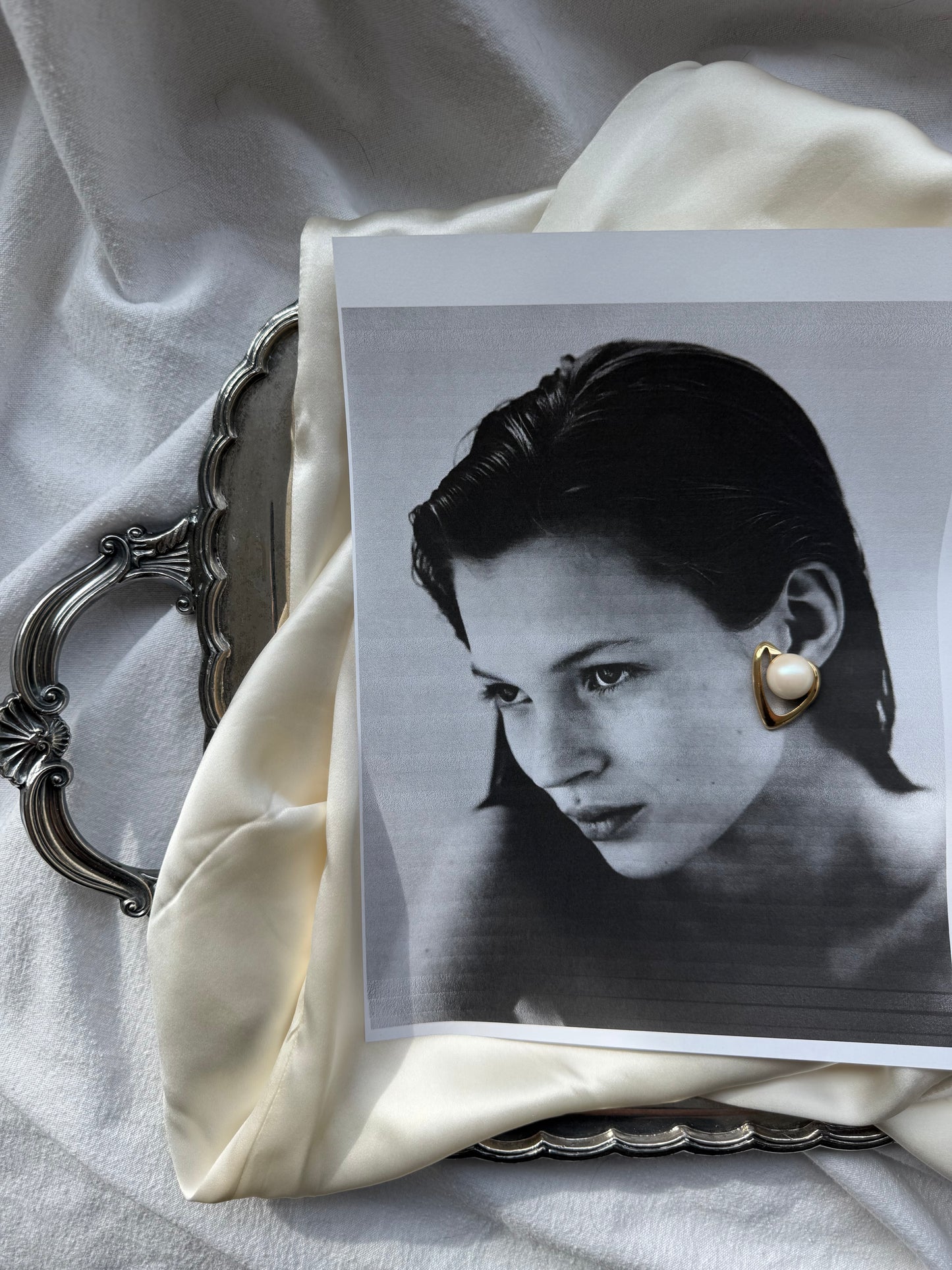 Vintage Gold Tone Earrings with Pearls