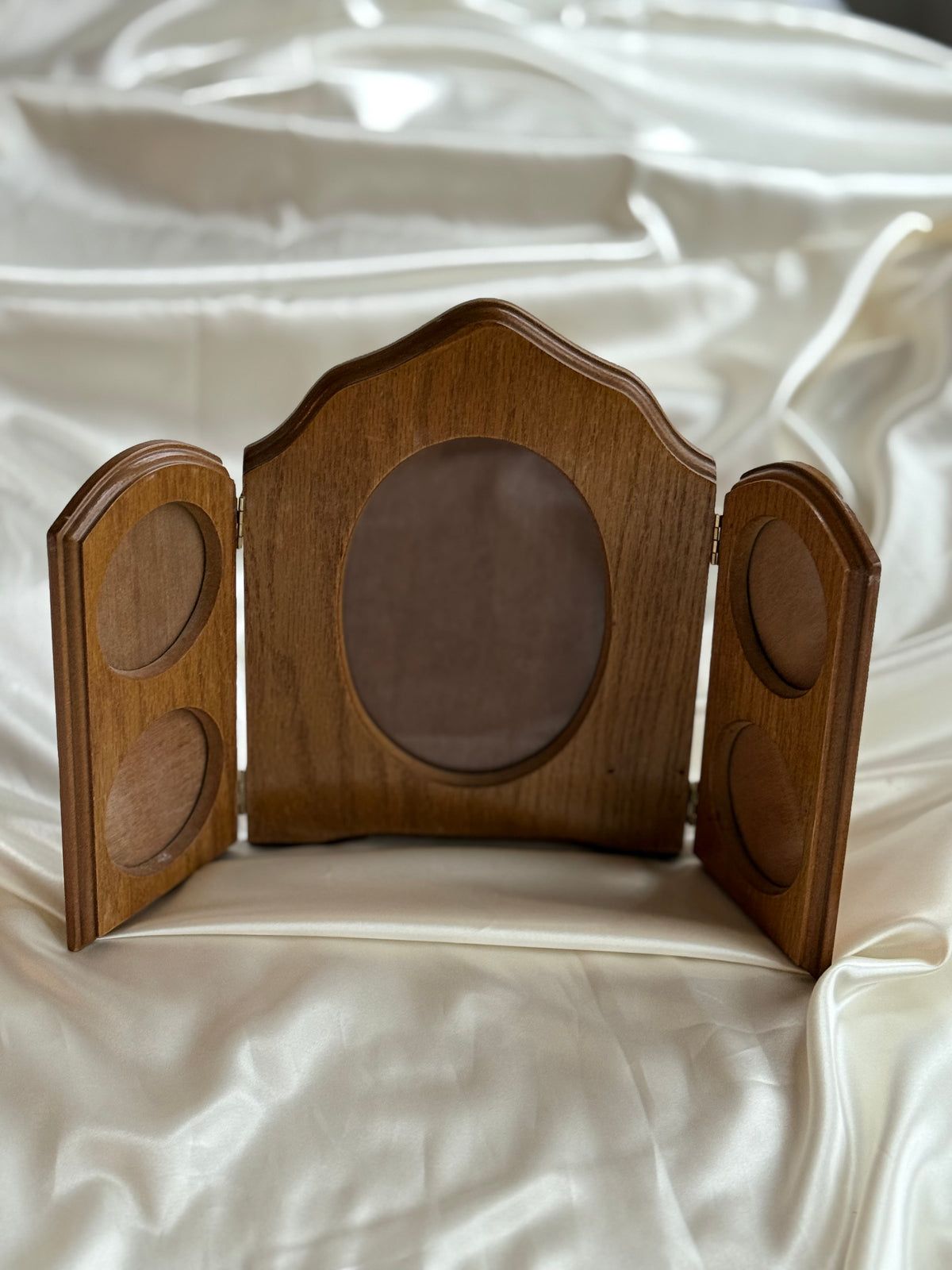 Vintage Wooden Folding Multi-Photo Frame