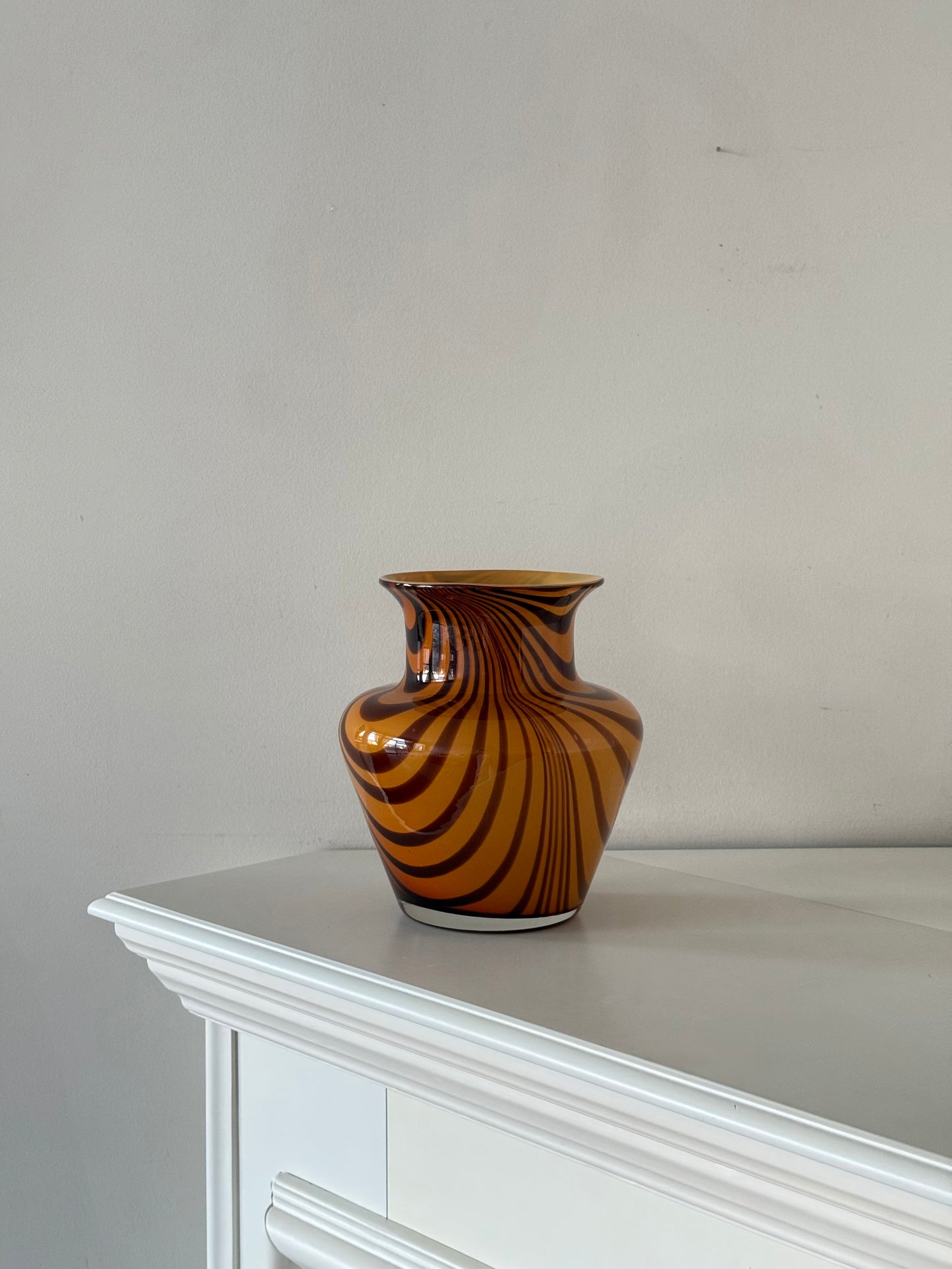 Vintage Art Glass Vase – Amber & Brown Swirl