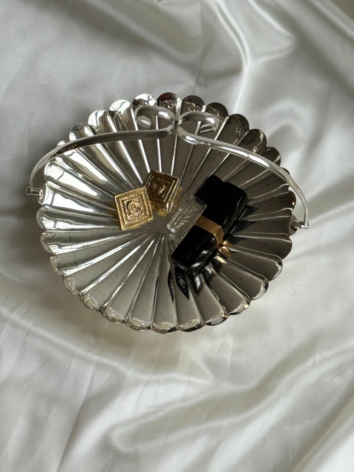 Vintage English Silver-Plated Scallop Shell Basket