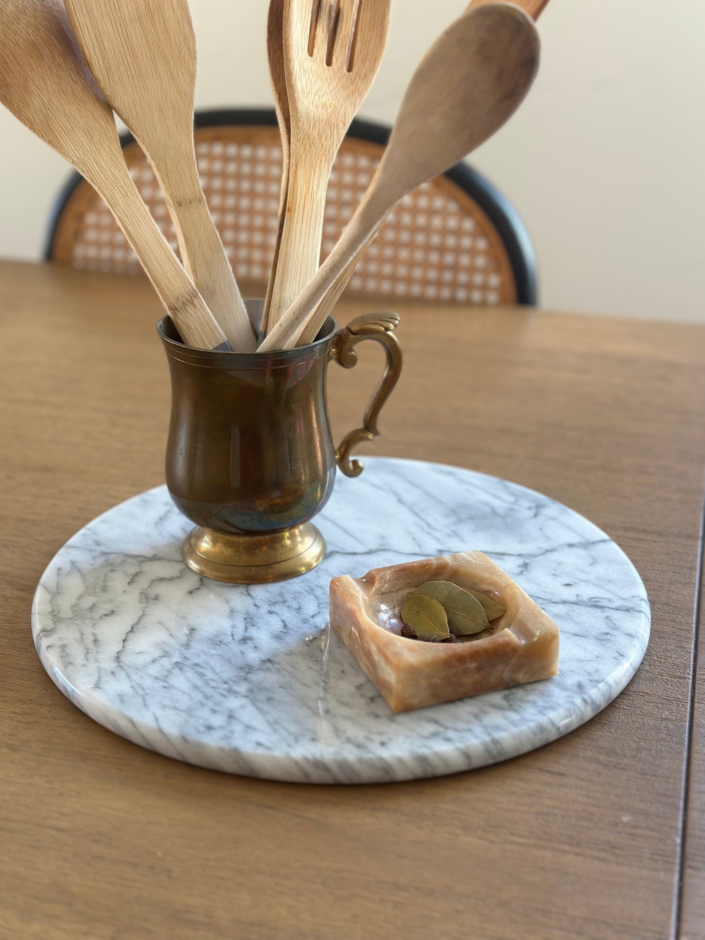 Round marble tray