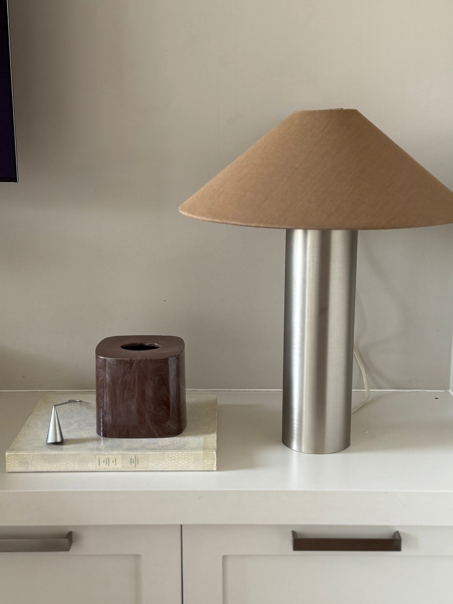 Vintage Acrylic Tissue Box Cover — Mocha Swirl