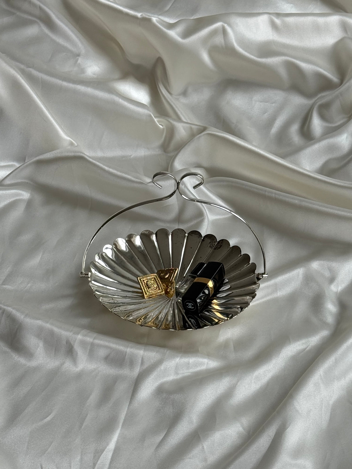 Vintage English Silver-Plated Scallop Shell Basket