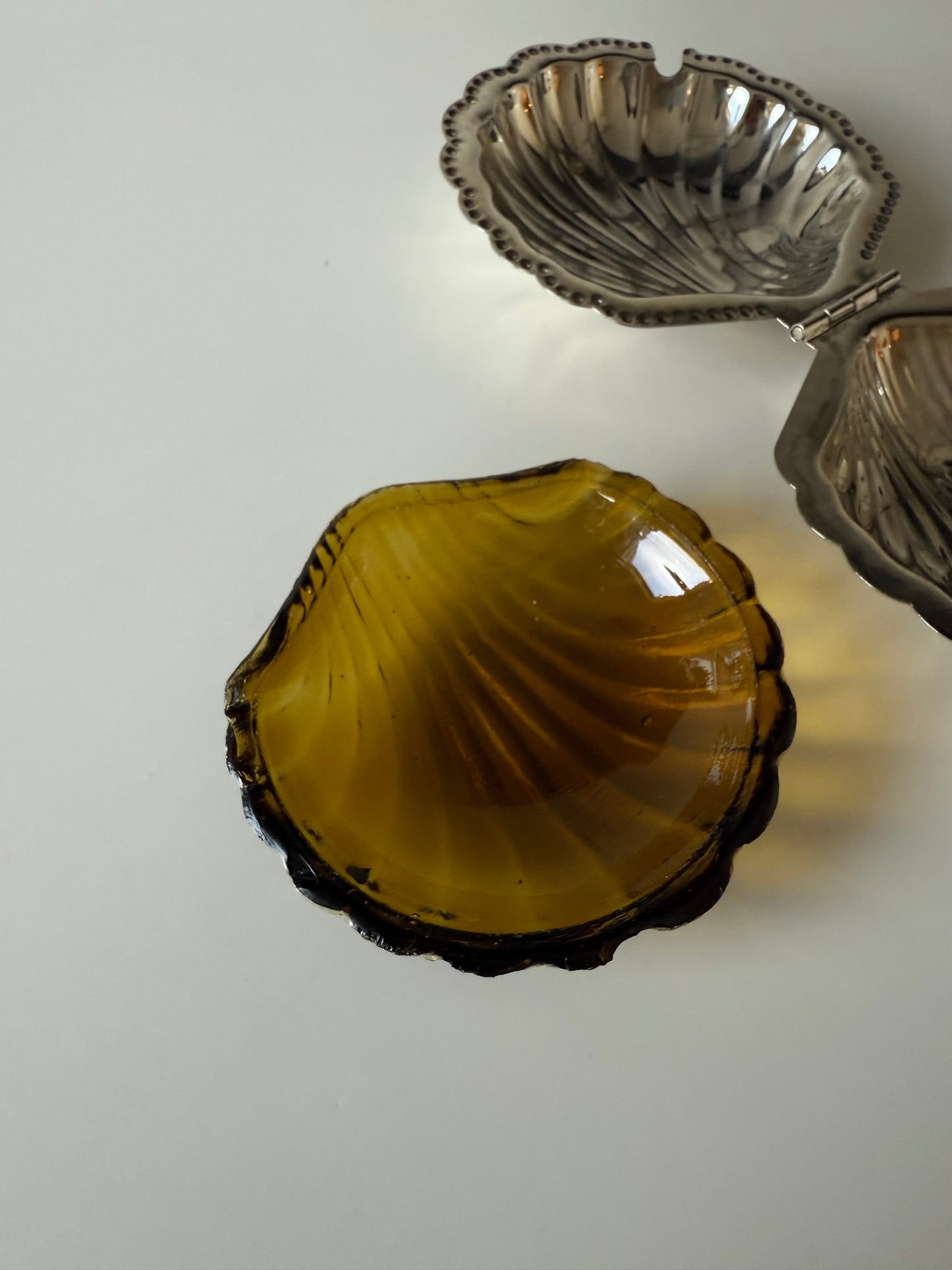 Vintage Shell-Shaped Sugar Dish