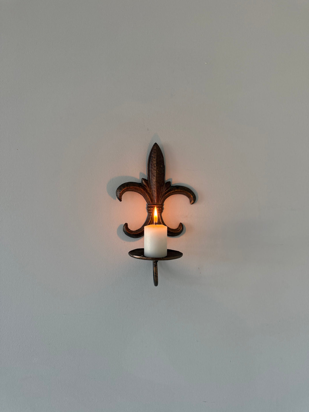 Vintage Fleur-de-Lis Cast Iron Wall Candle Sconce – French Country Style