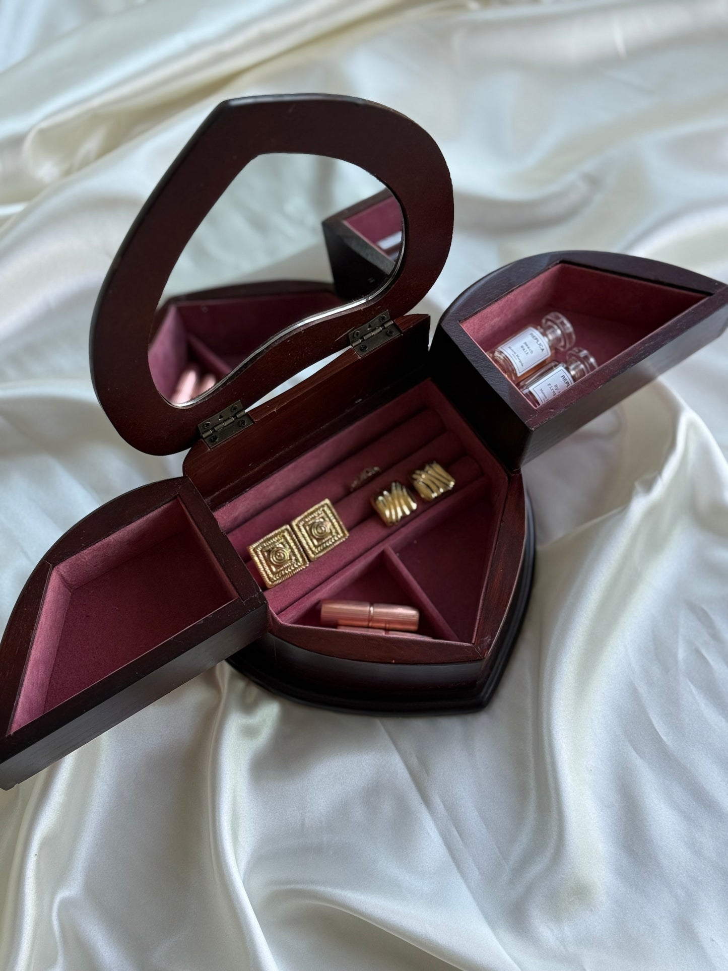 Vintage Heart-Shaped Wooden Jewelry Box with Mirror