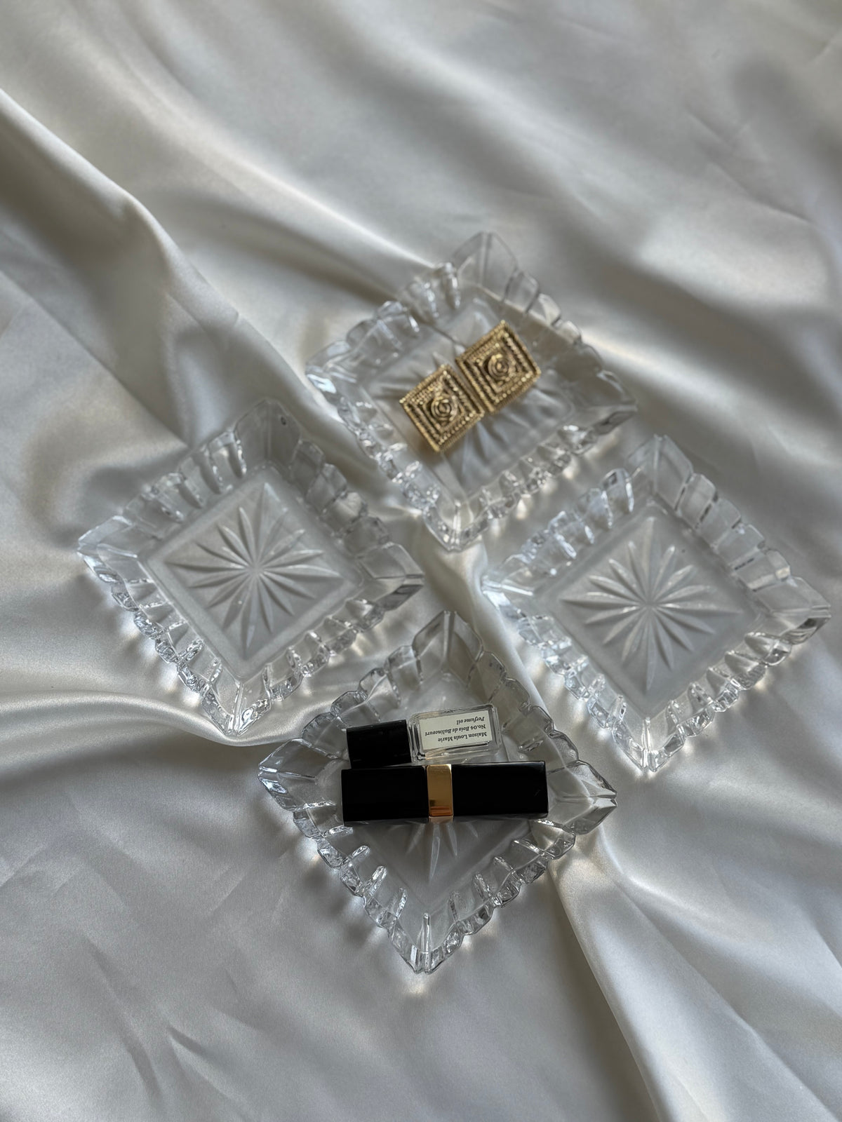 Set of 4 Vintage Pressed Glass Trinket Dishes / coasters