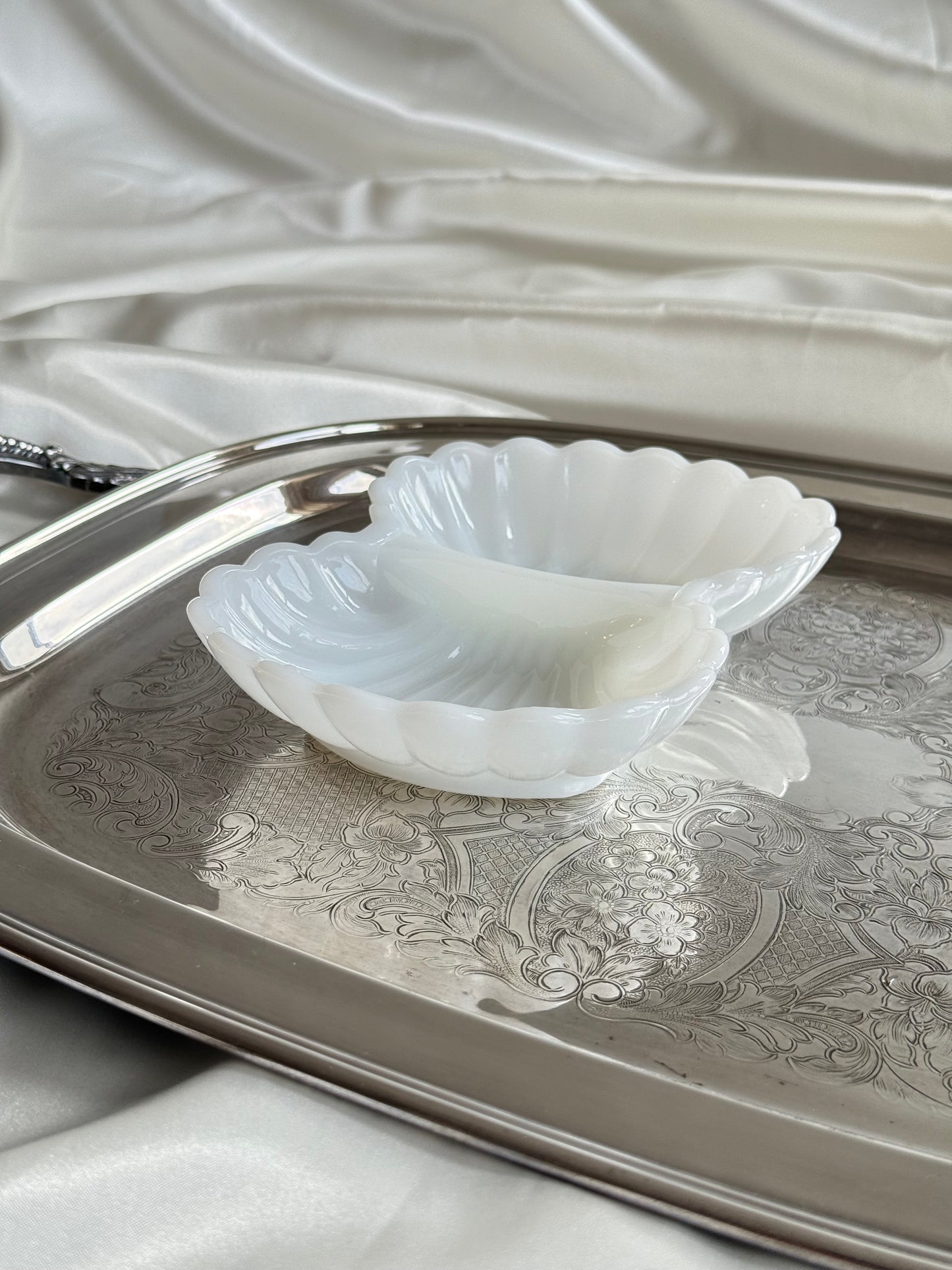 Vintage Avon Milk Glass Double Shell Dish