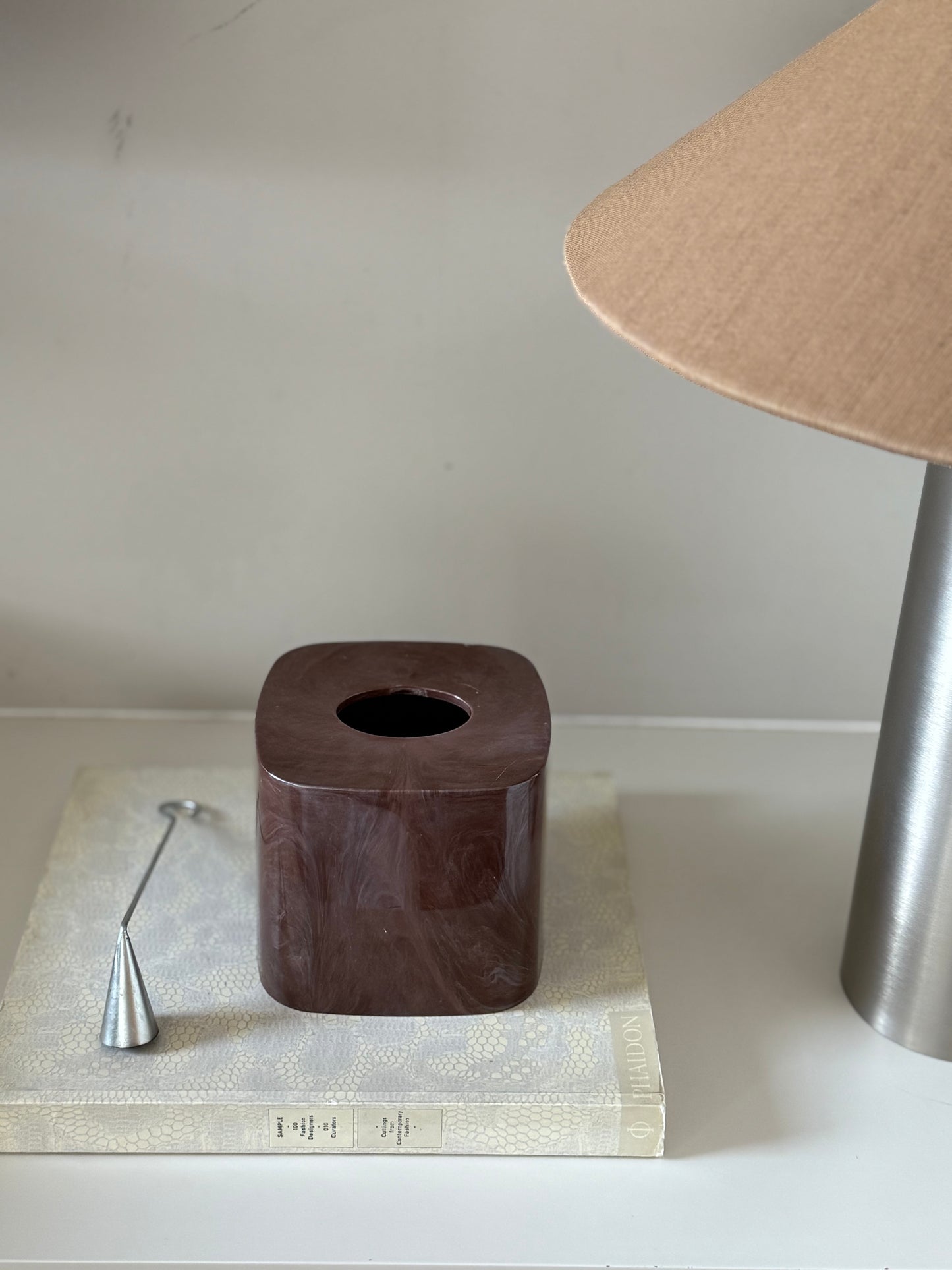 Vintage Acrylic Tissue Box Cover — Mocha Swirl