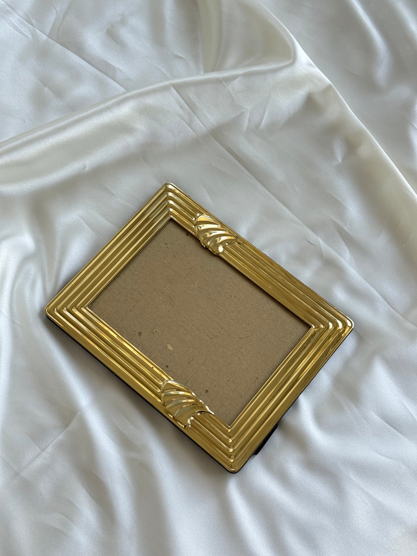 Vintage 1980s Art Deco Revival Ribbed Shell Frame