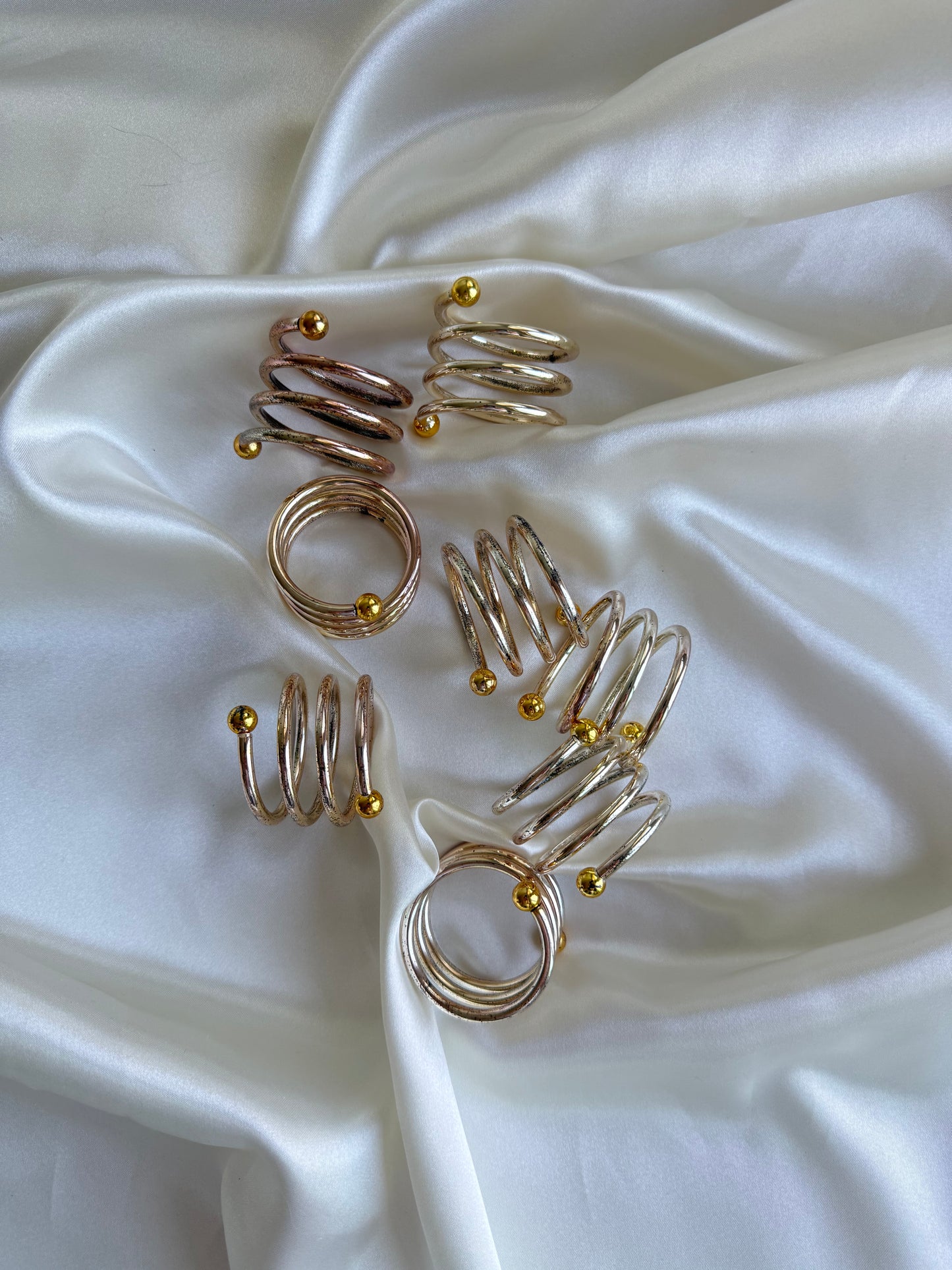 Vintage Sculptural Coil Napkin Rings – Set of 8