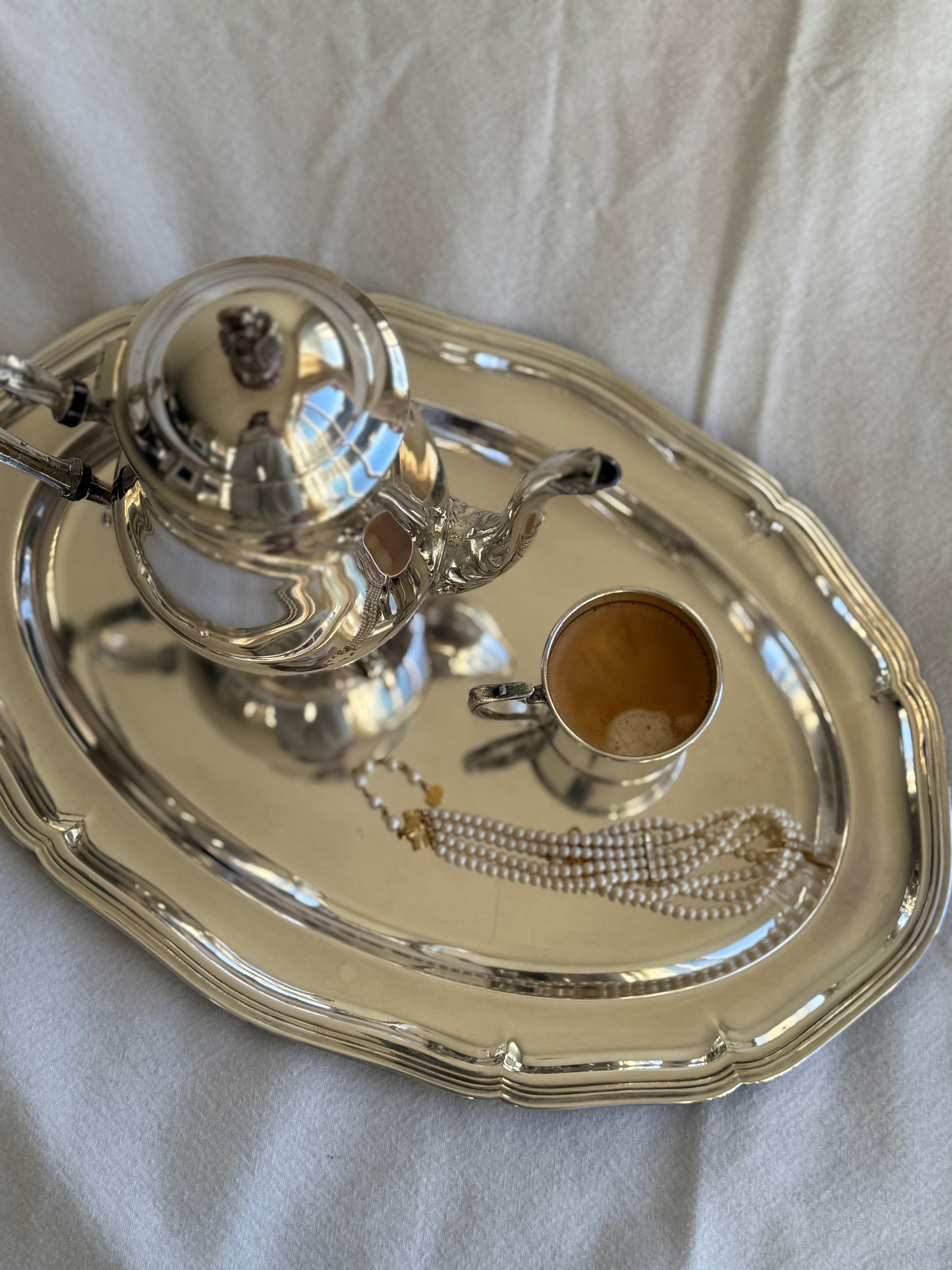 Vintage Silver Plate Tea / Coffee Pot