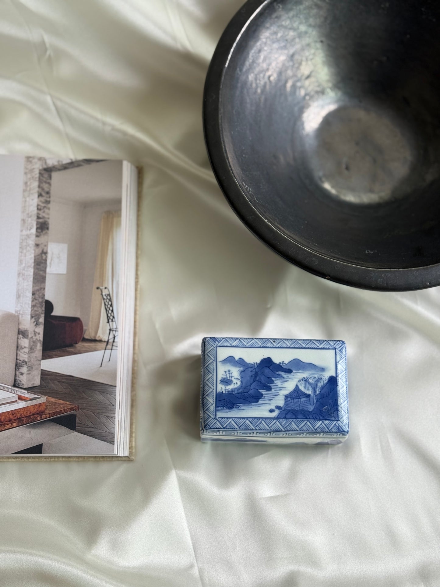Vintage Chinese Blue and White Porcelain Trinket Box