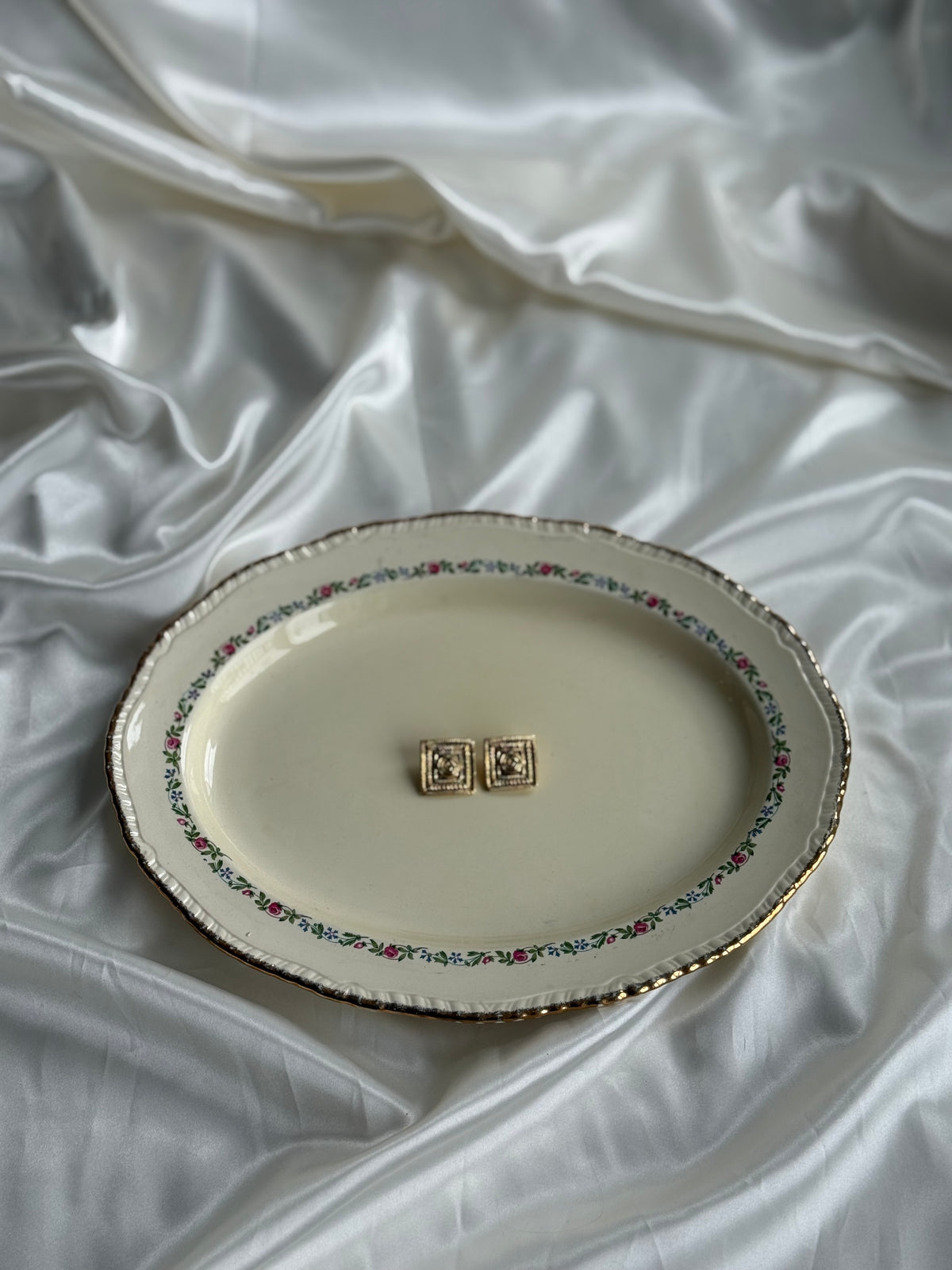 Vintage English Ridgways Oval Serving Platter – Floral Garland & 22KT Gold Trim