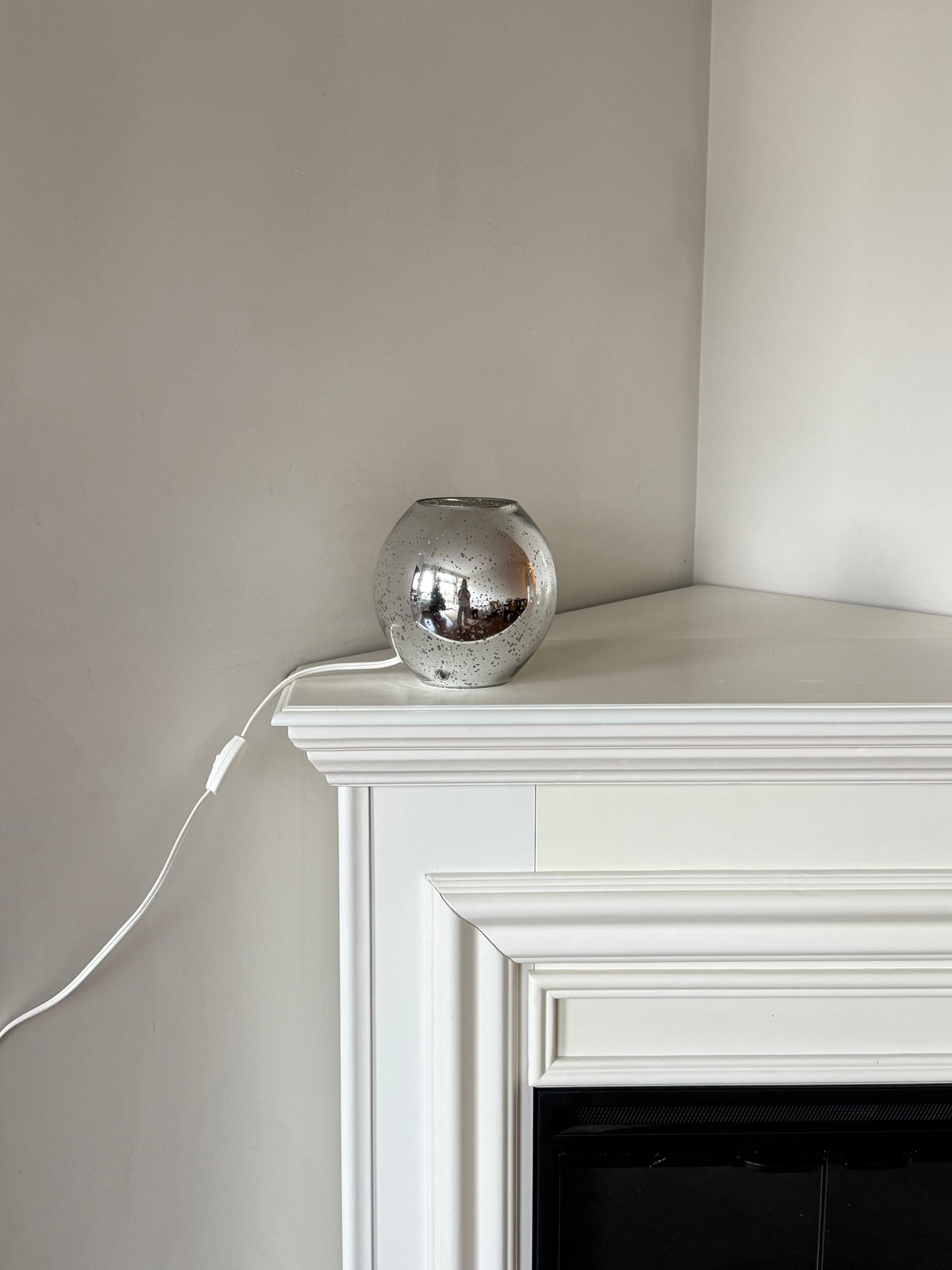 IKEA Knubbig 7” Metallic Silver Glass Globe Table Lamp