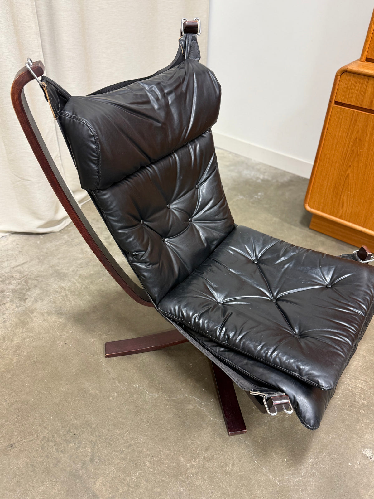 Vintage Mid-Century Modern Plydesigns Bentwood Leather Lounge Chair