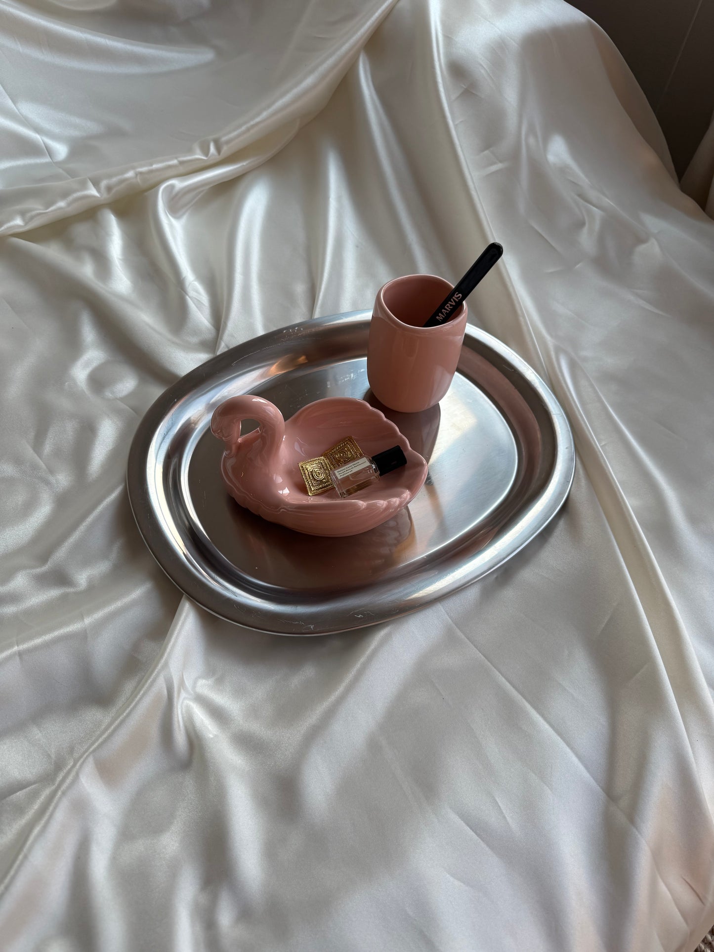 Vintage Blush Pink Ceramic Swan Vanity Set — 2 Pieces