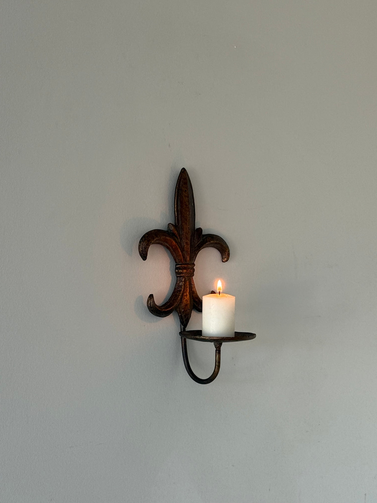 Vintage Fleur-de-Lis Cast Iron Wall Candle Sconce – French Country Style