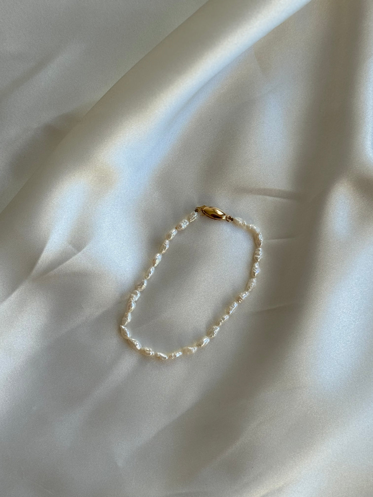 Vintage Freshwater Pearl Necklace, Bracelet & Stud Earrings Set