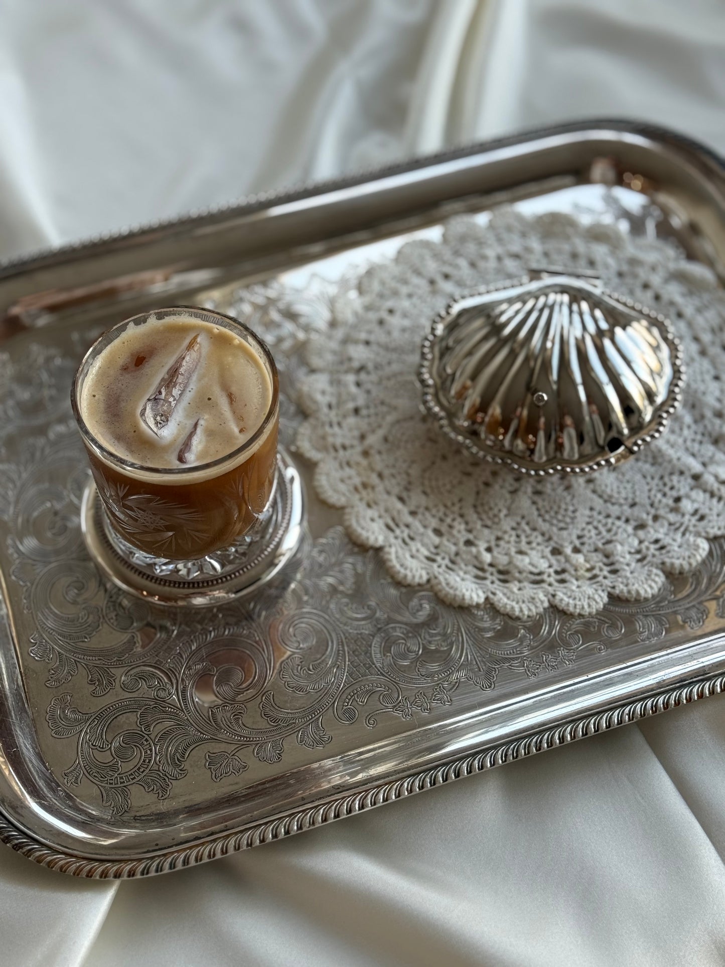 Vintage Shell-Shaped Sugar Dish