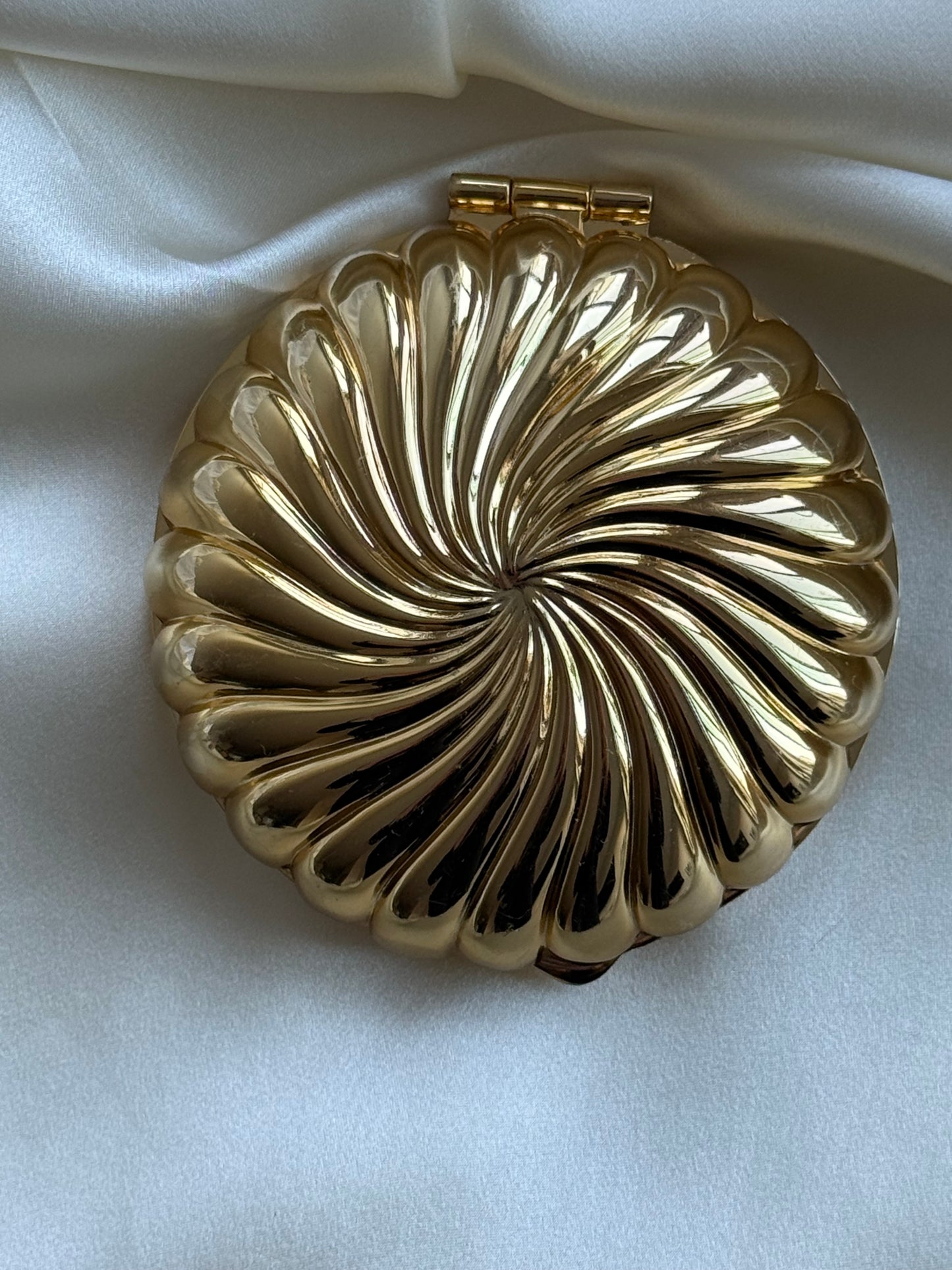Vintage Partylite Gold Clamshell Candle Holder
