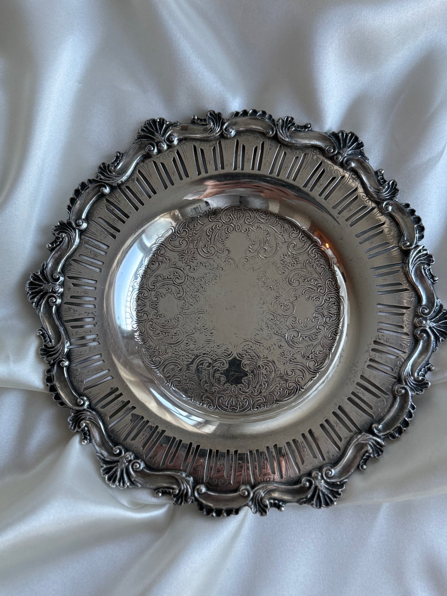 Vintage Old English Reproduction Silver-Plated Pierced Tray – EP on Copper
