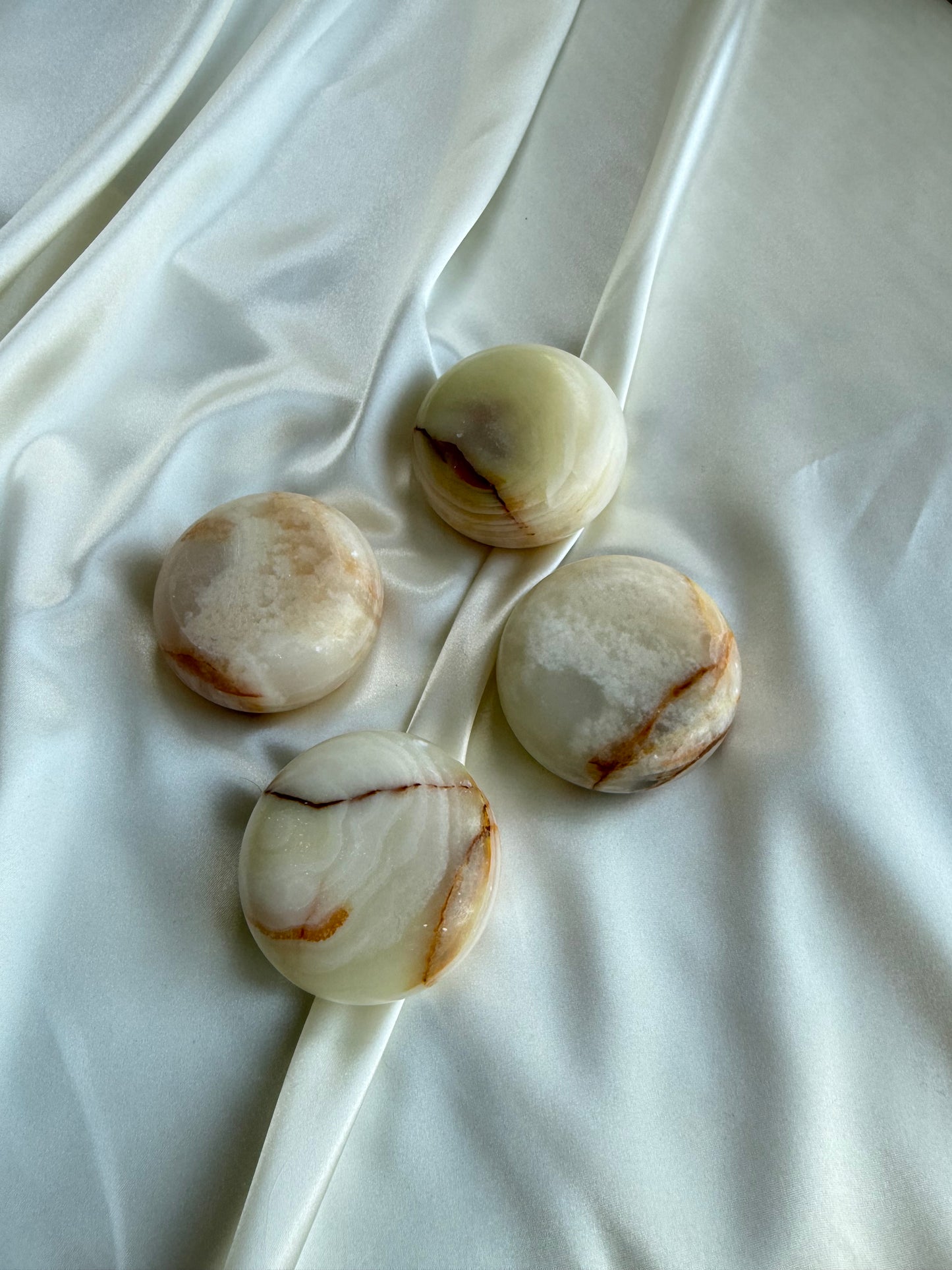 Onyx Rounds — Set of 4