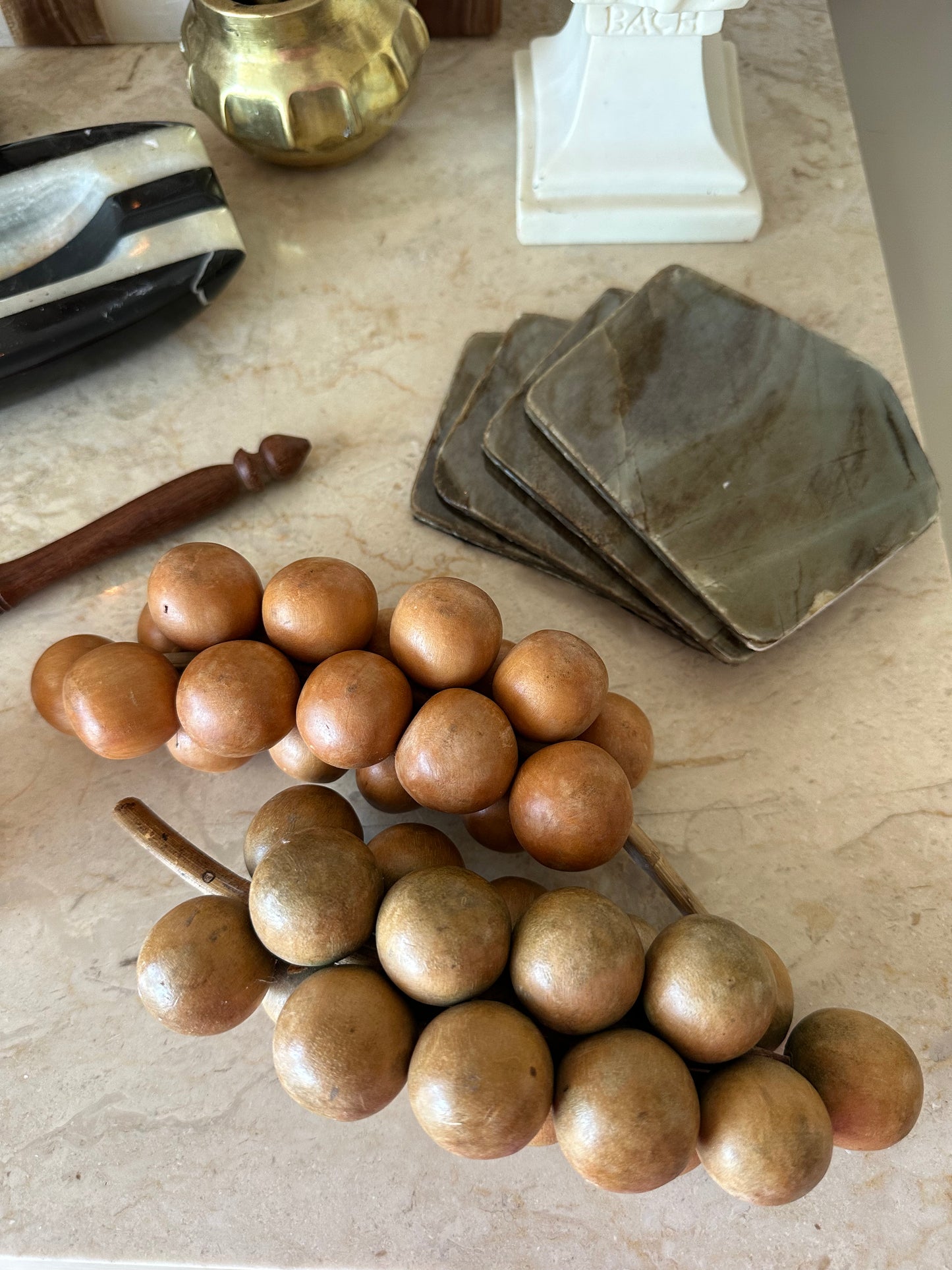 Wooden decor grapes