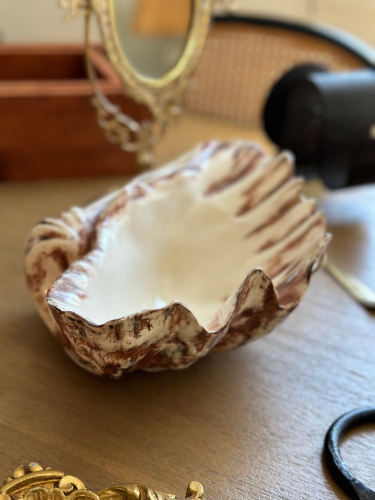 Ceramic shell dish