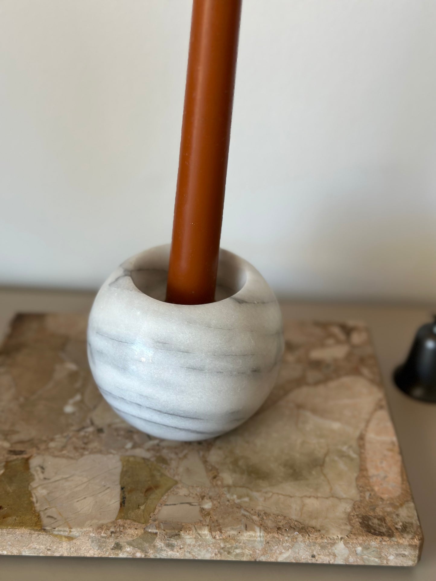 Round marble candleholder