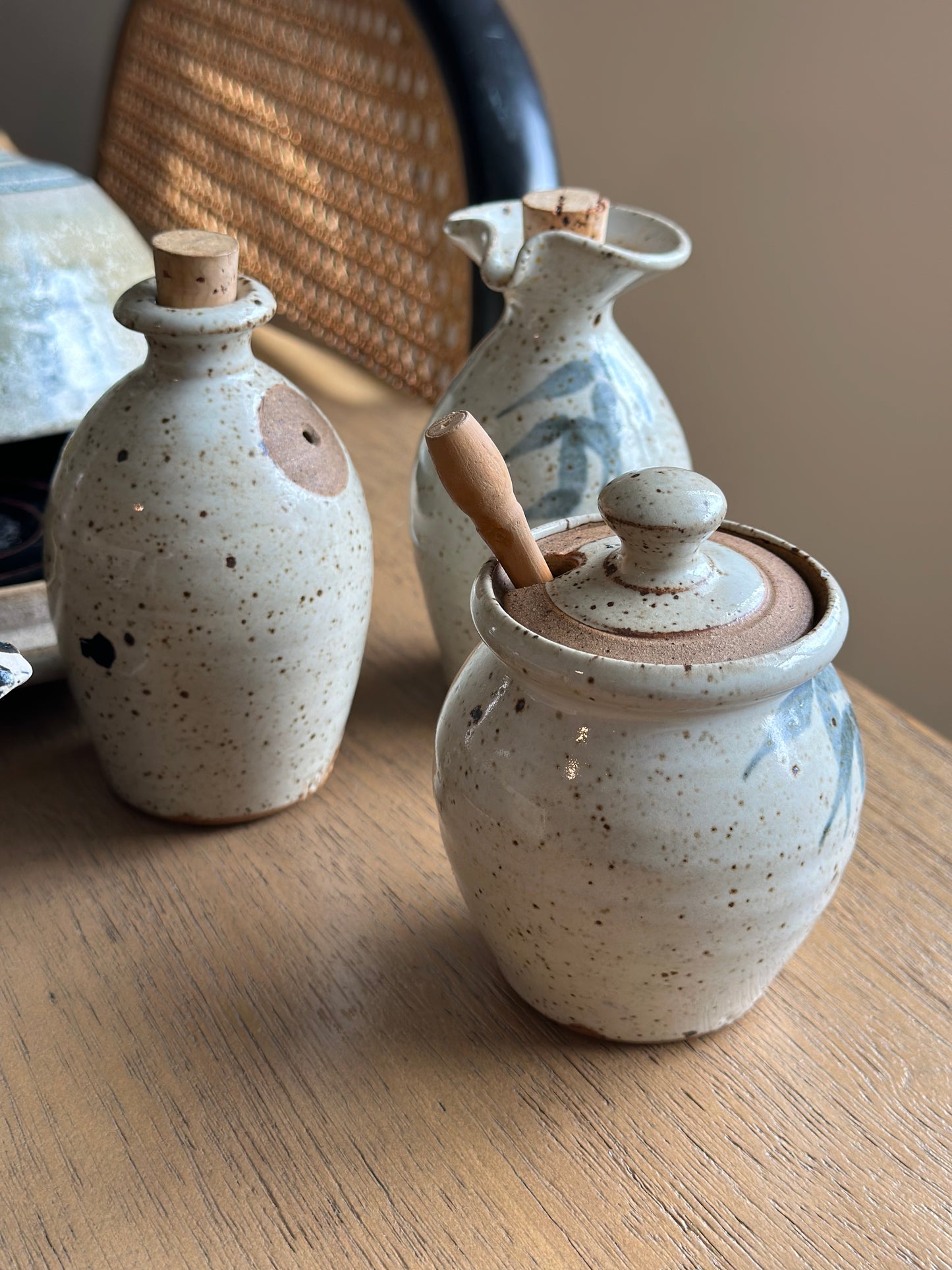 Pottery spice holders