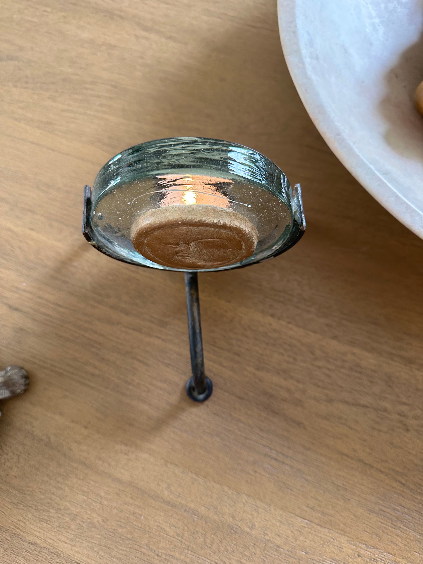 Iron tealight holder