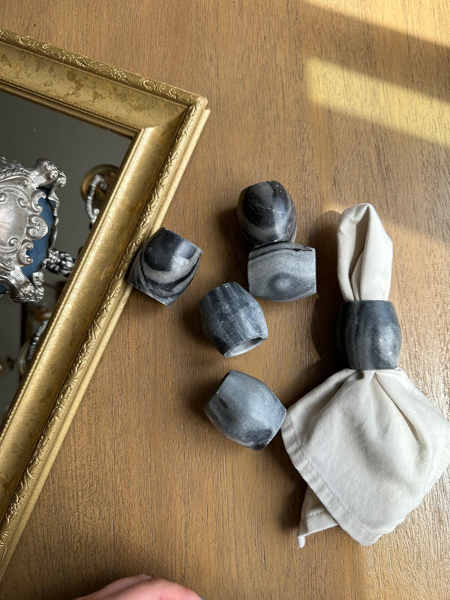 Marble napkin rings