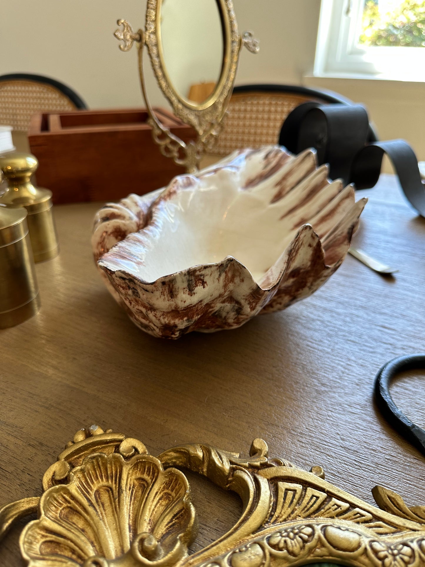 Ceramic shell dish