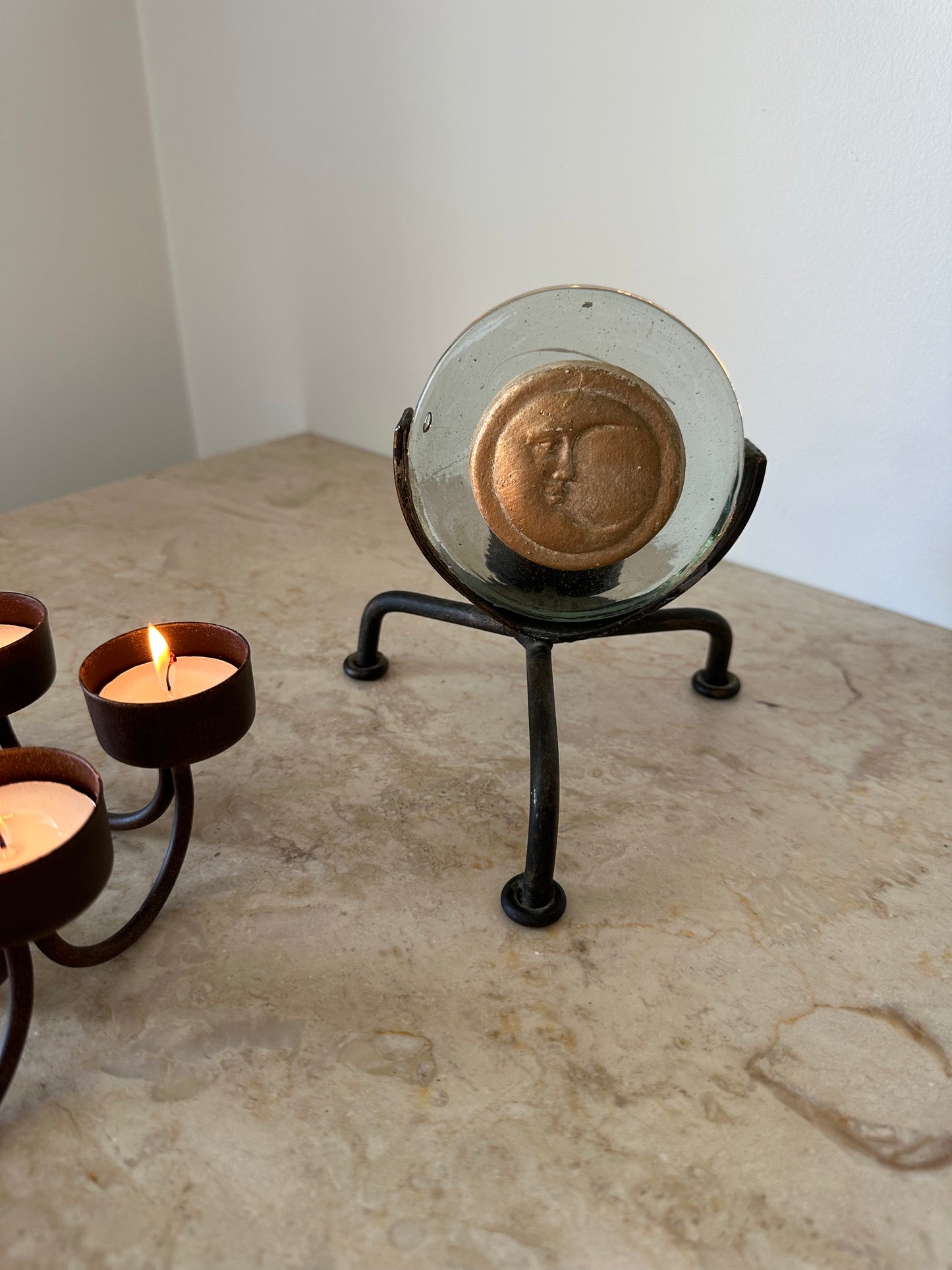 Iron tealight holder