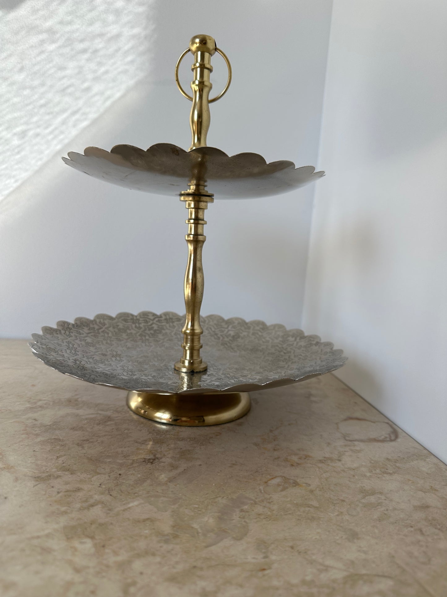 Two tier tray stand