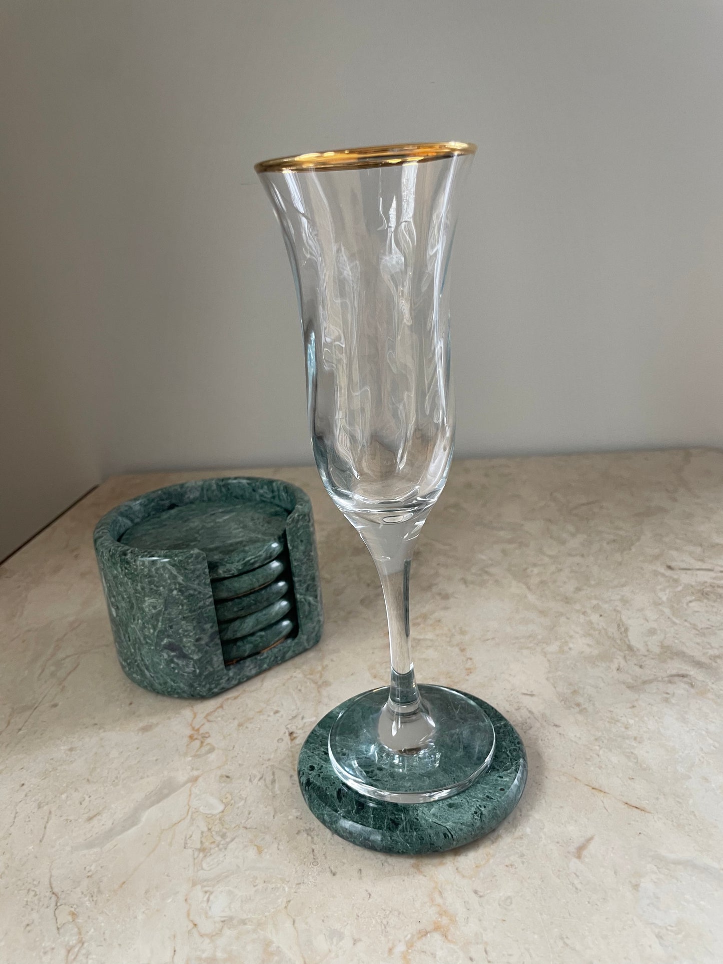 Champagne glasses with gold rim