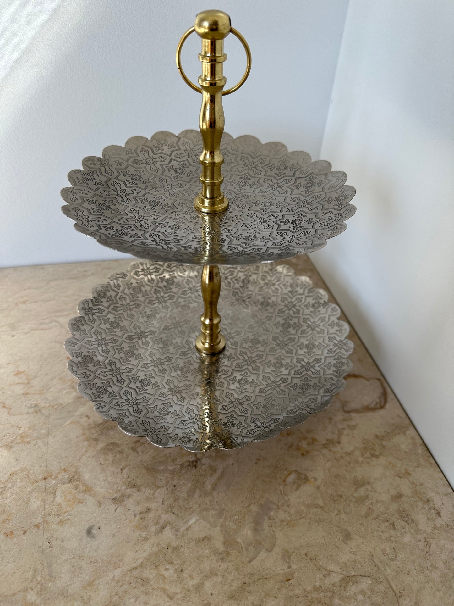 Two tier tray stand