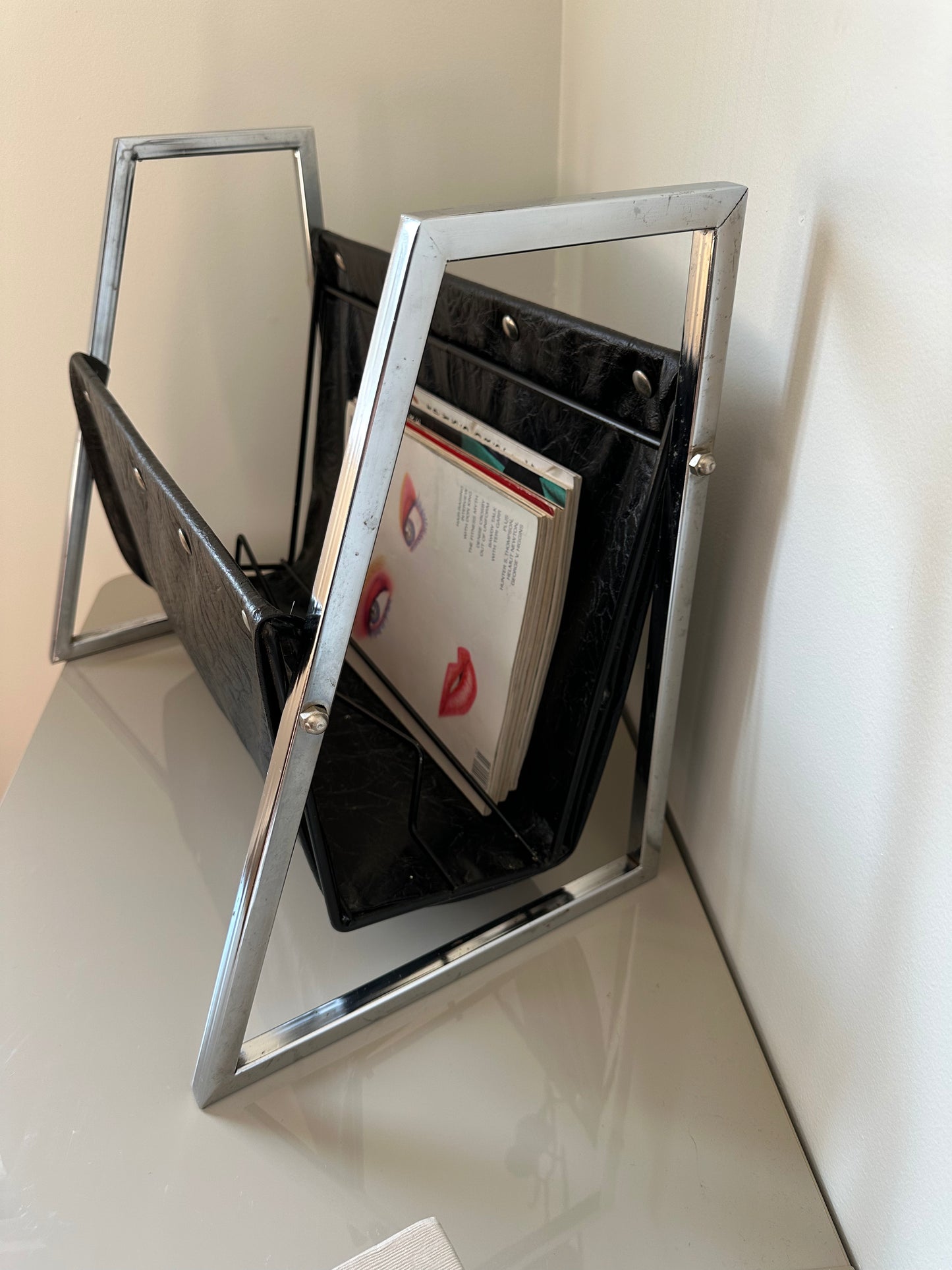 MCM magazine holder