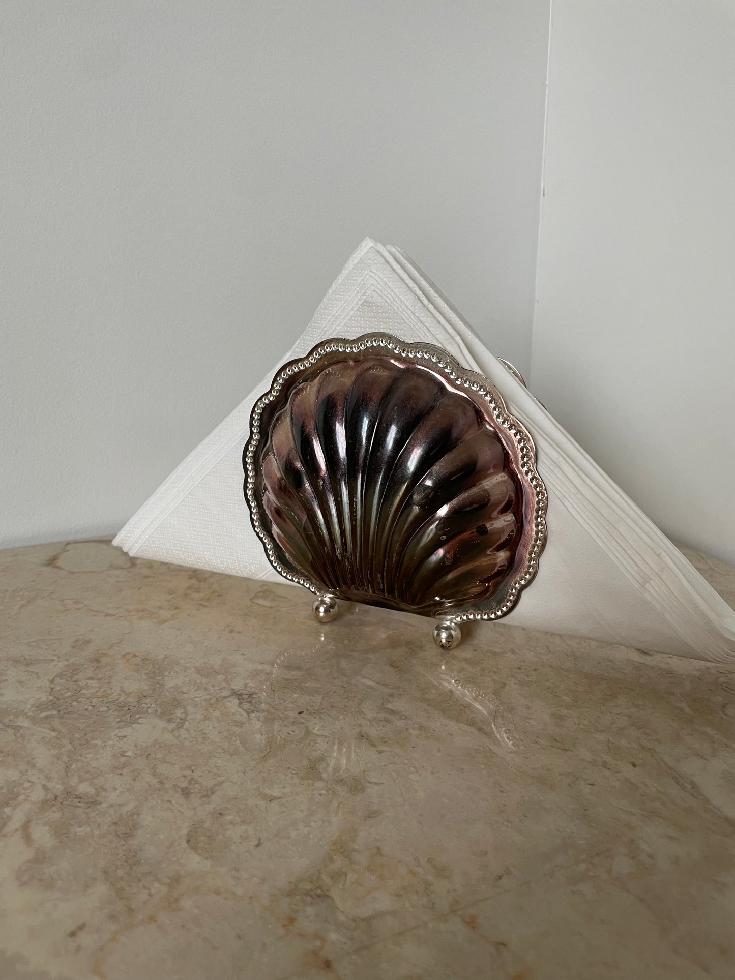 Shell napkin holder