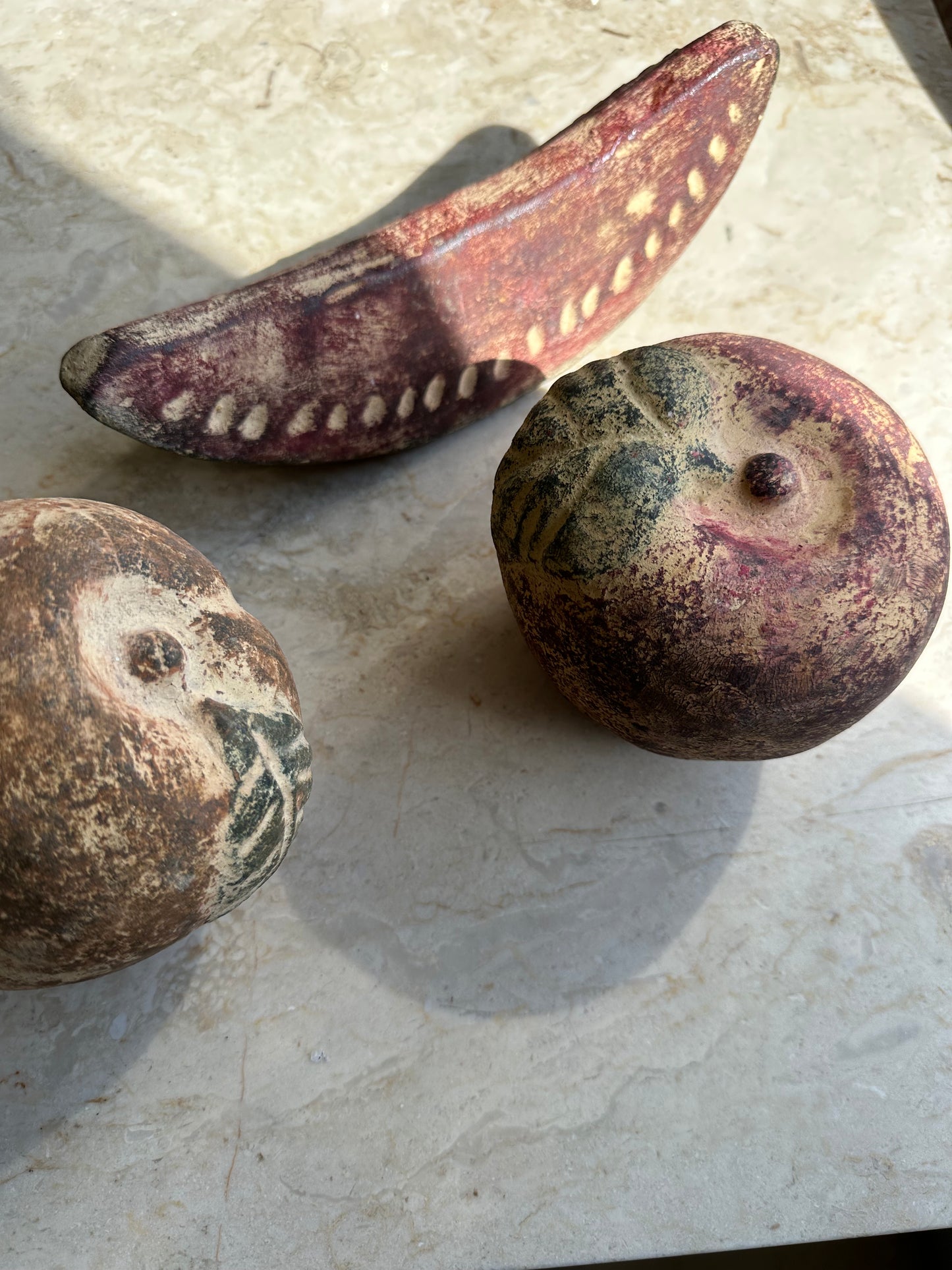 Ceramic fruits