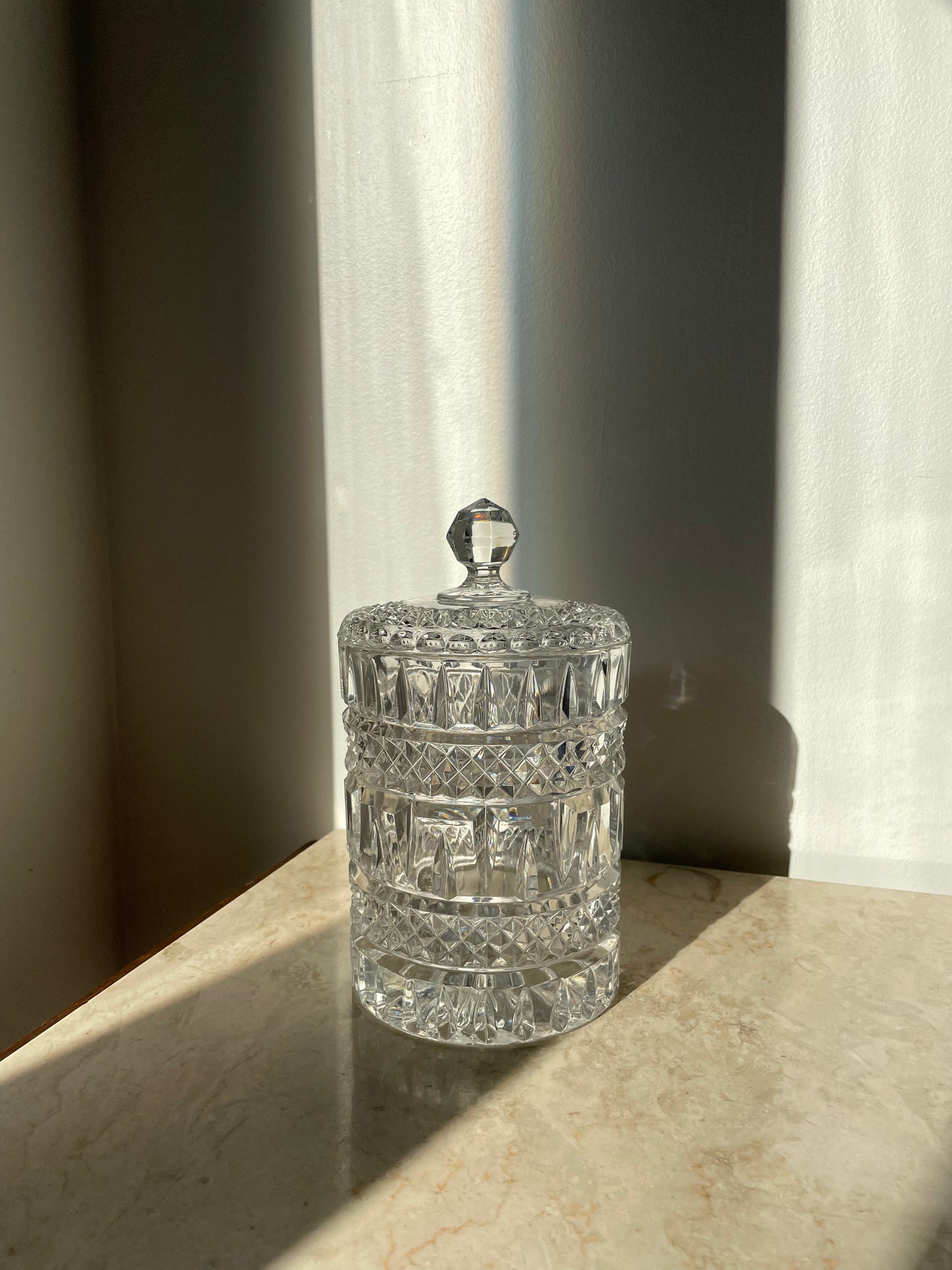 Large crystal Jar