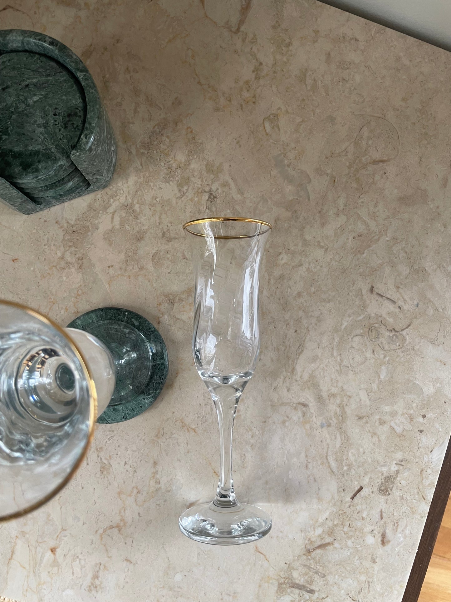 Champagne glasses with gold rim